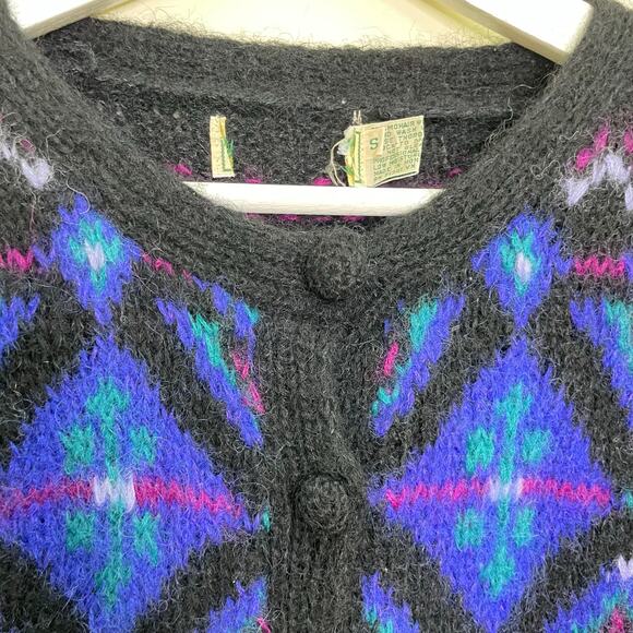 Vintage L.L. Bean Women's Size S Black Mohair-Nylon Fair Isle Cardigan Sweater - Picture 4 of 10